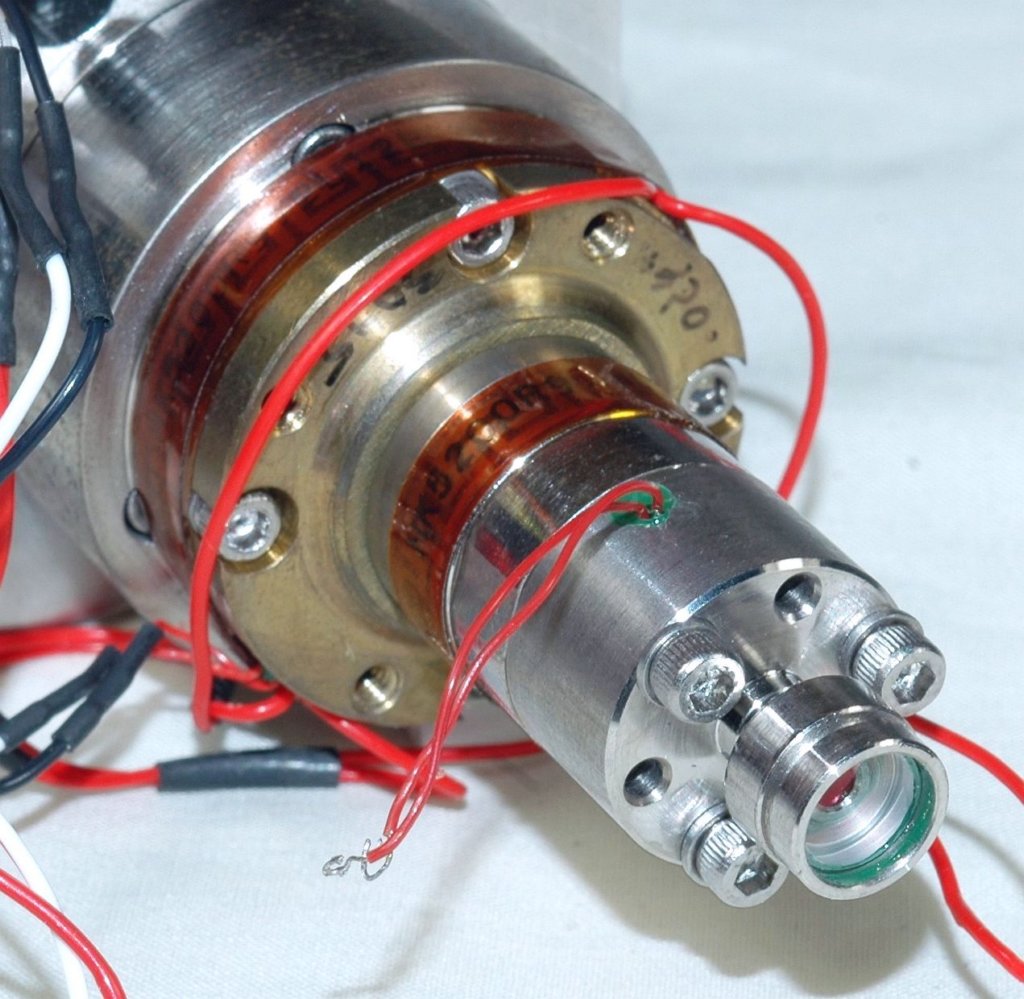 amoco1laser_cavty1.jpg