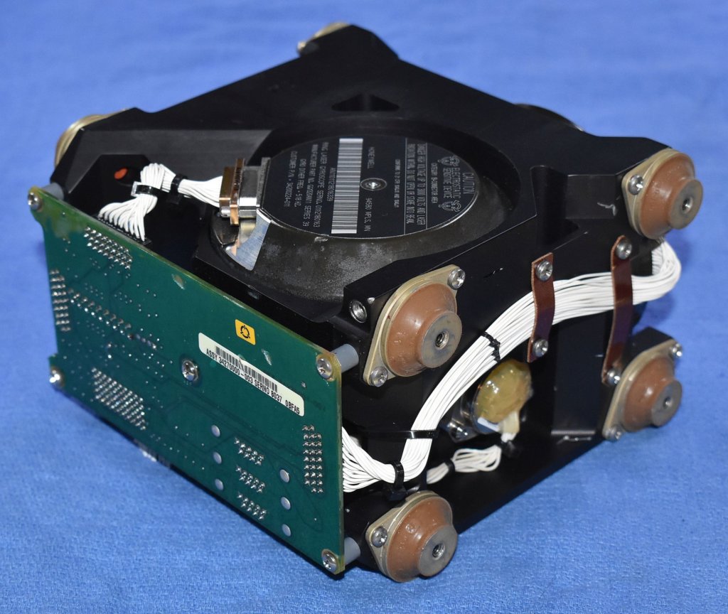 honeywellgg1320rlgbasedinertialplatformview3.jpg