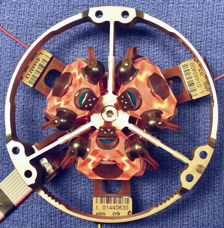 hg1700gg1308_ring_laser_gyro_assembly_glowing1.jpg