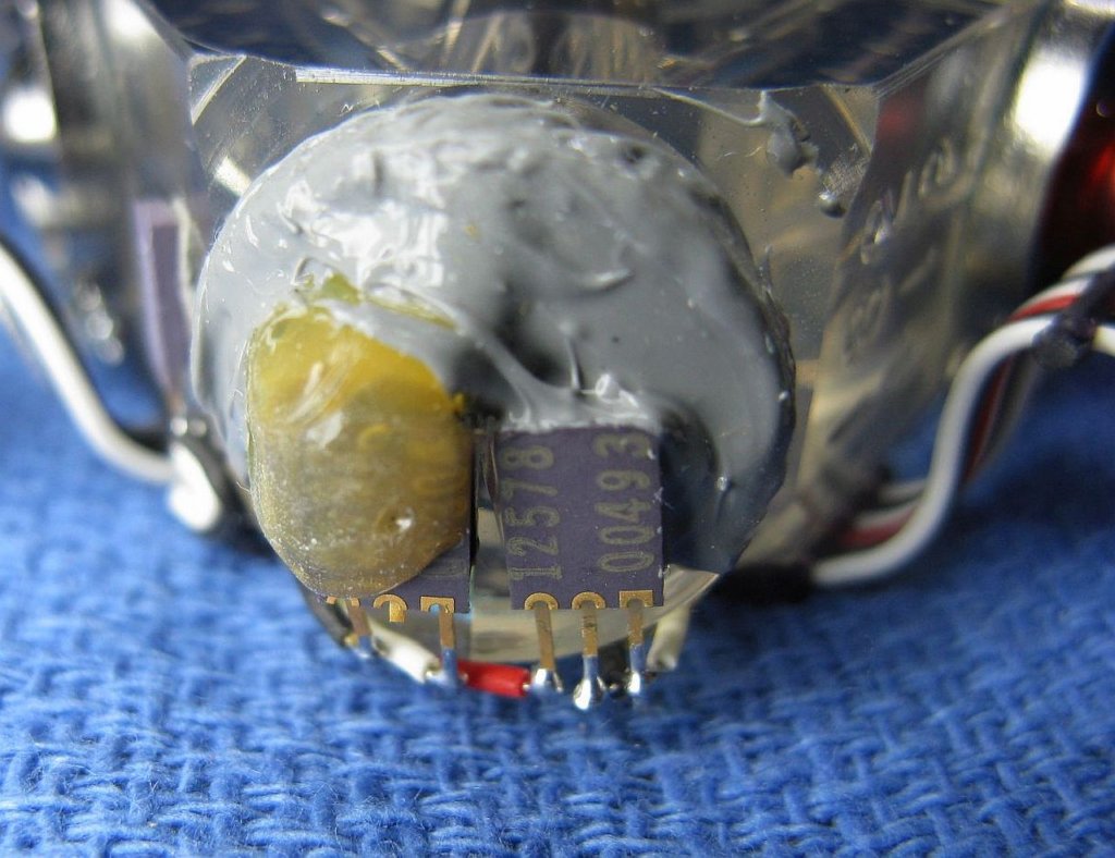 gg1320mirror_detector_assembly2_closeup1.jpg
