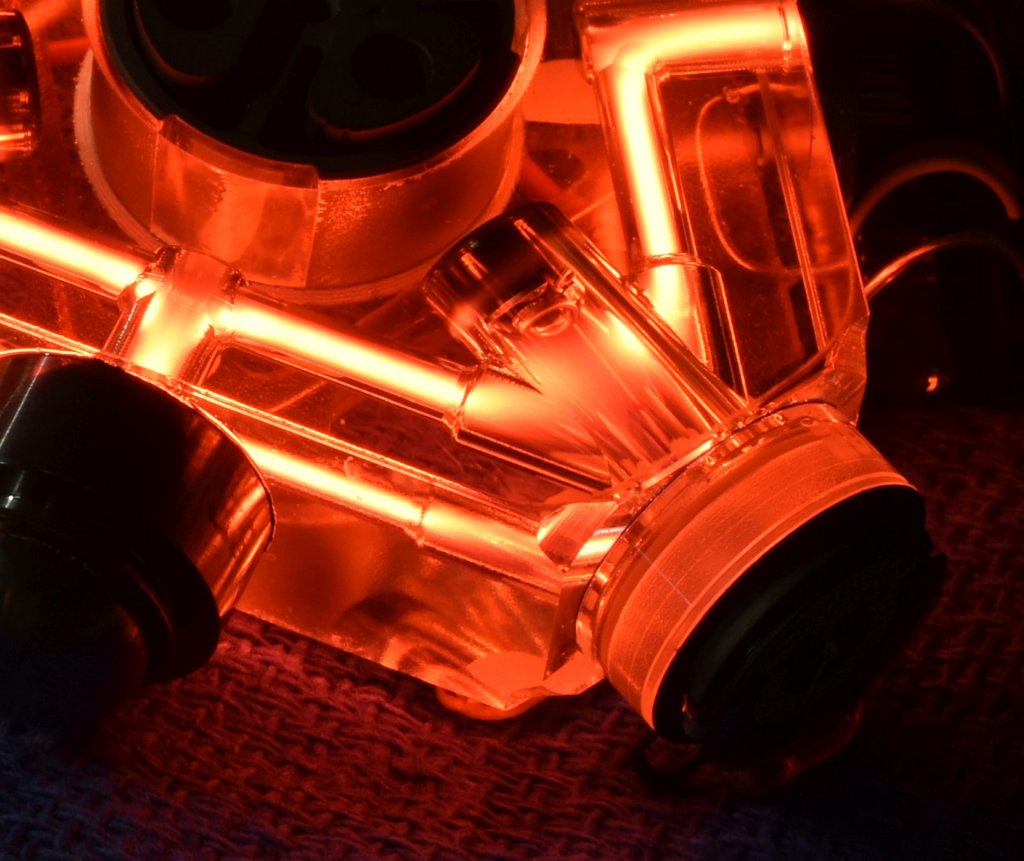 gg1320afdark_powered_area_of_mirror3_closeup1.jpg
