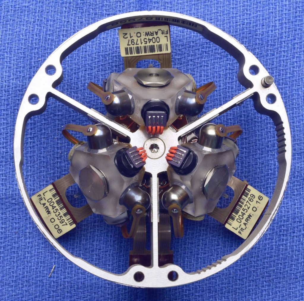 hg1700ag13imu_triple_gg1308_rlg_assembly_bottom3.jpg