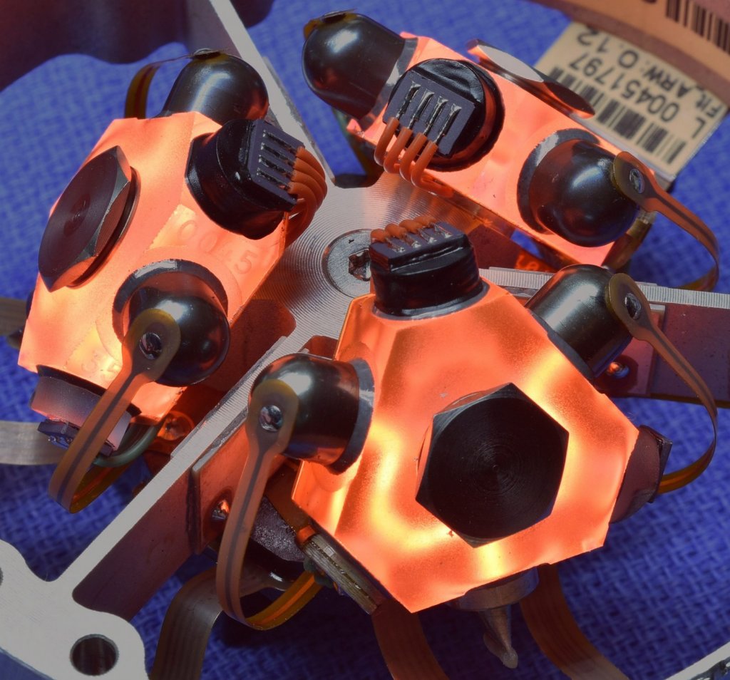 hg1700ag13imu_triple_gg1308_rlg_assembly_twilight_powered_angled_closeup0.jpg