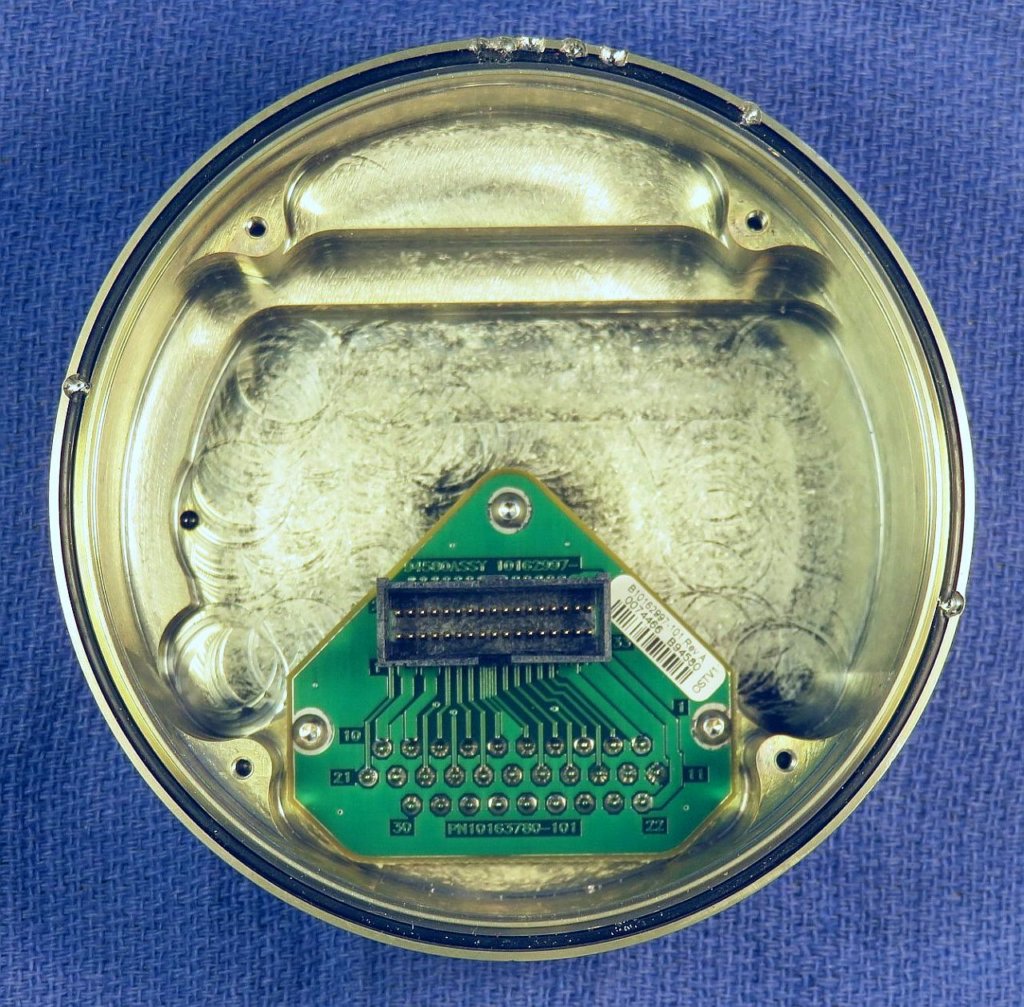 hg1700ag59imu_top_interior_with_control_pcb_removed1.jpg