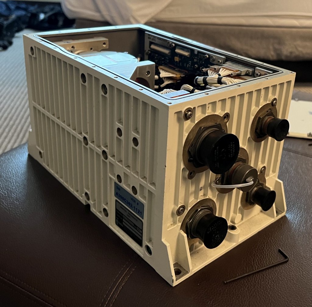 kearfottk600a37401_case1.jpg