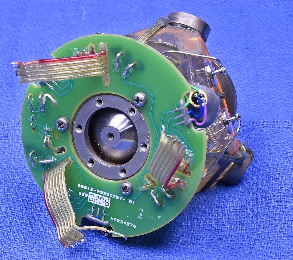 kearfottk600a37401_isap_rlg_block_removed_bottom2.jpg